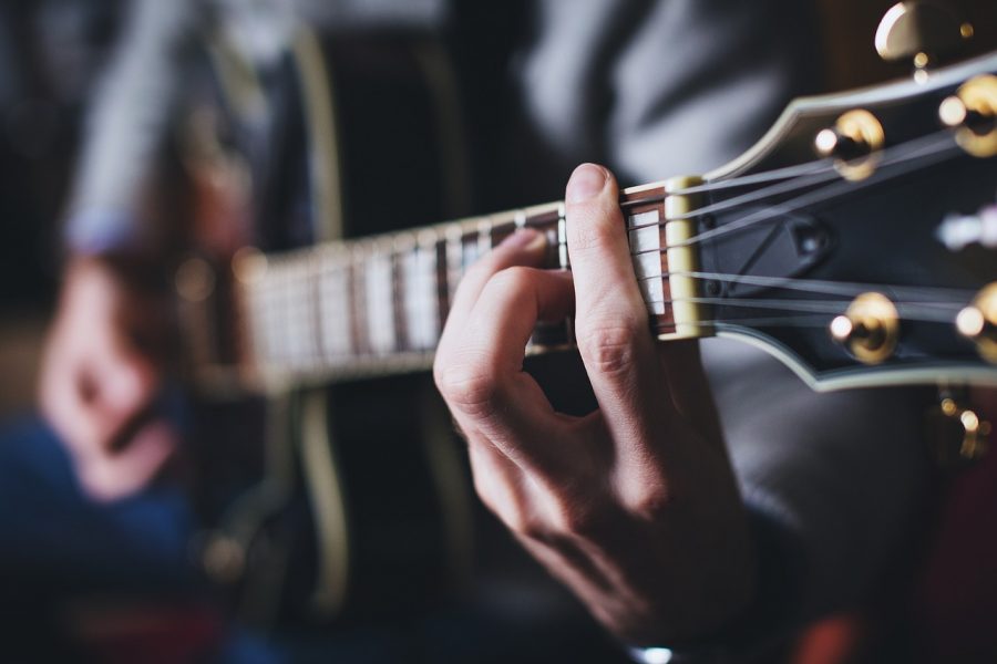 Start the school year on the right chord and join Guitar Club at the beginning.