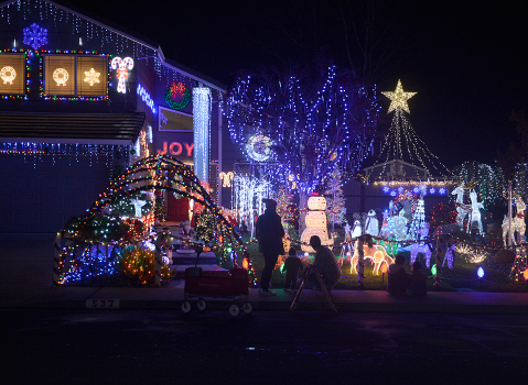 Candy Cane Lane: a Drive-Thru Winter Wonderland – The Armijo Signal