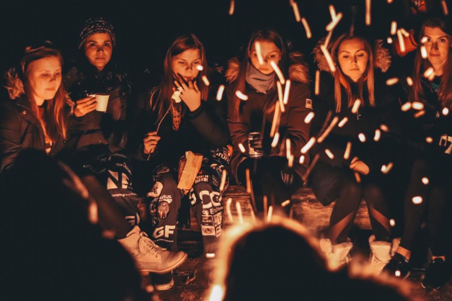 Spend a night with your beloved girl friends!