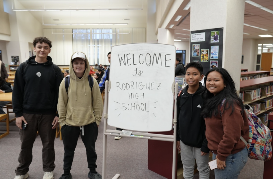 RHS Link Crew Leaders and Leadership students introduce incoming 8th graders to their future high school.